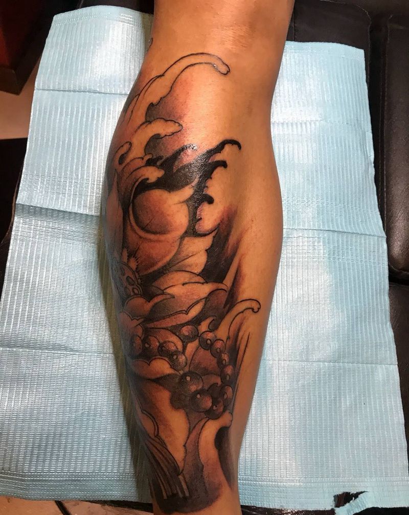 小腿荷花纹身图片