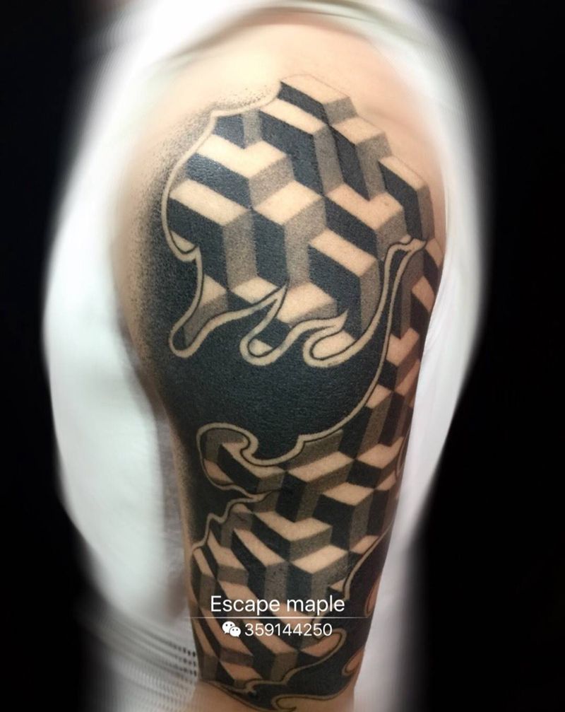 点刺遮盖几何作品纹身图片_手臂肩部成品几何纹身图案