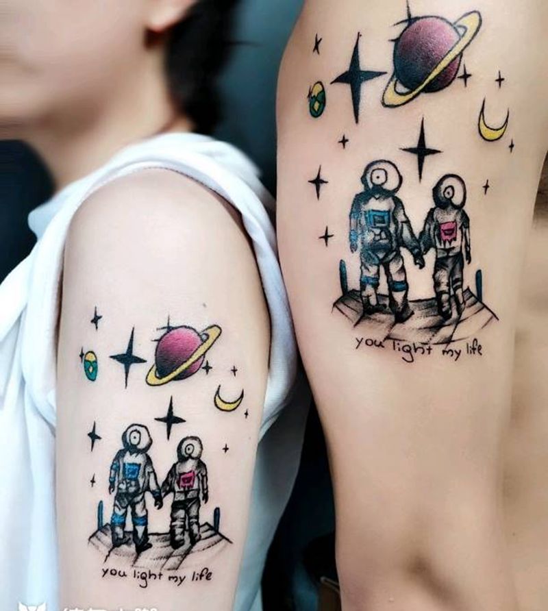 情侣纹身图片_手臂肩部Old SchoolNew School纹身图案