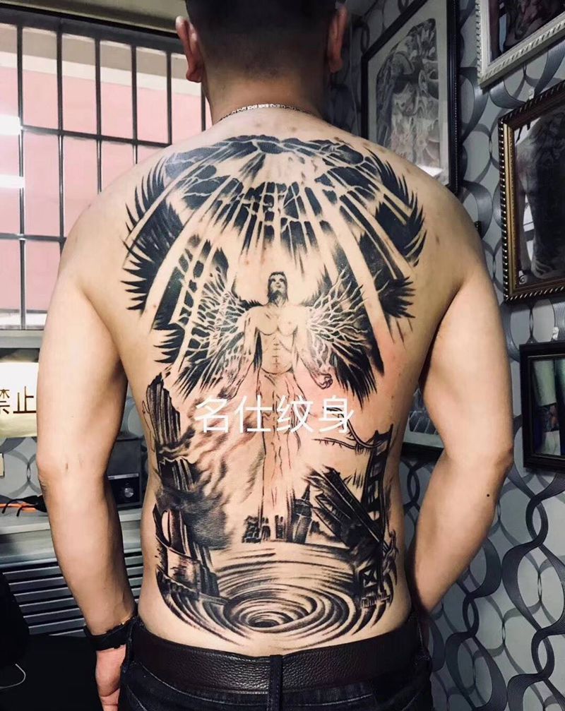 天裂未完成纹身图片