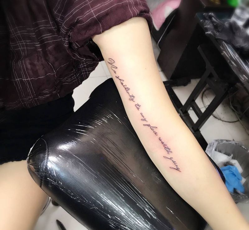 任何值得去的地方都没有捷径纹身图片