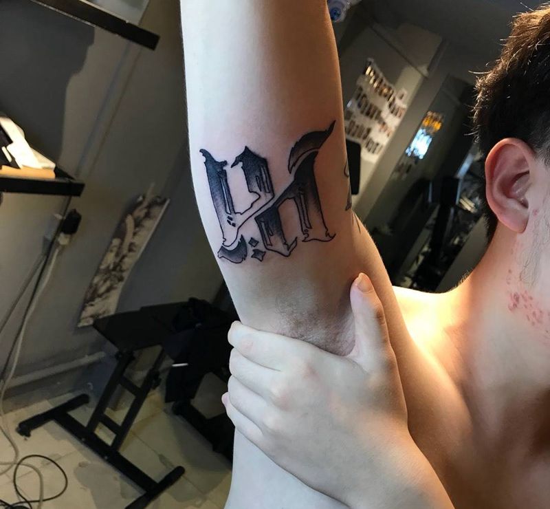 乐队的队标纹身图片