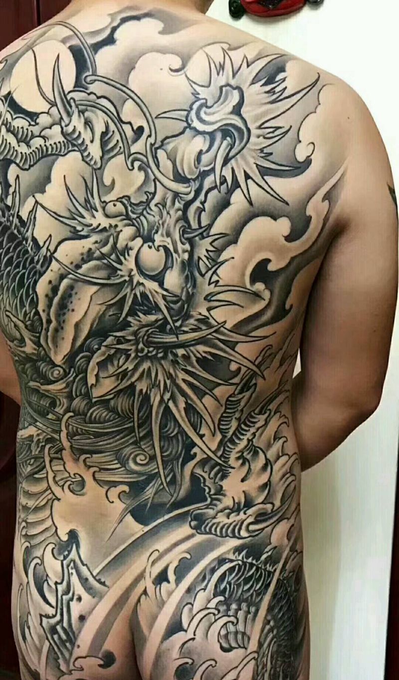 龙纹身图片