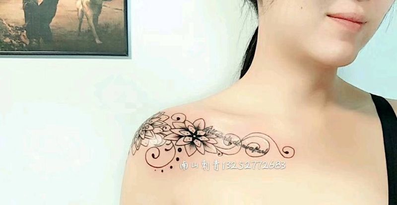 樊花纹身图片_肩部胸部点刺几何纹身图案