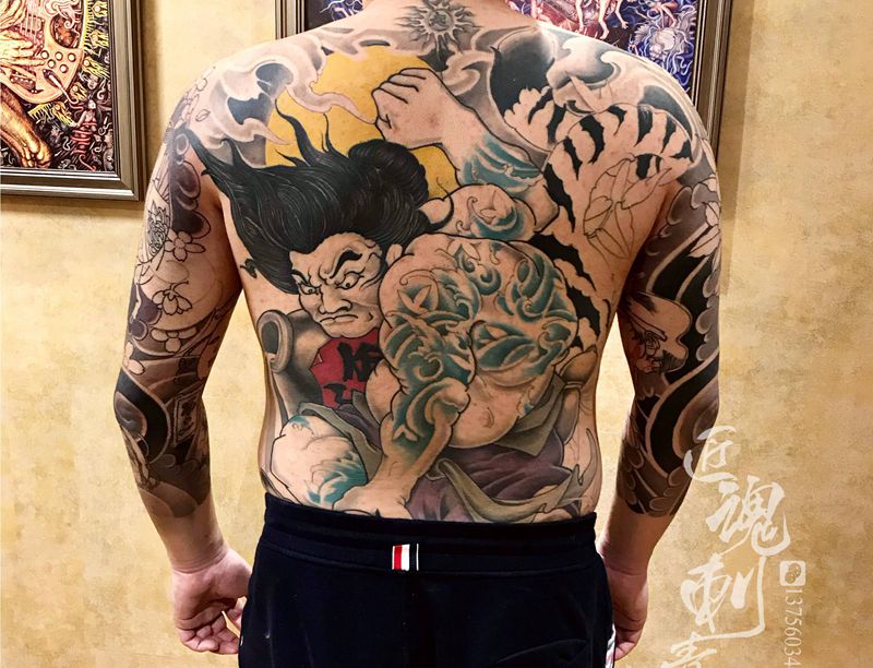 老传统七分袖纹身图片_手臂老传统纹身图案