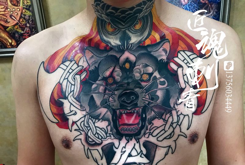 欧美狼头未完成纹身图片_胸部New School纹身图案