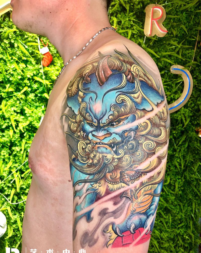 唐狮纹身图片_手臂肩部新传统纹身图案