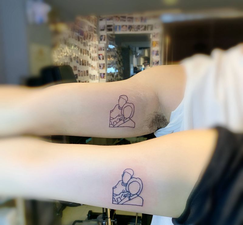 情侣纹身图片_手臂点刺纹身图案