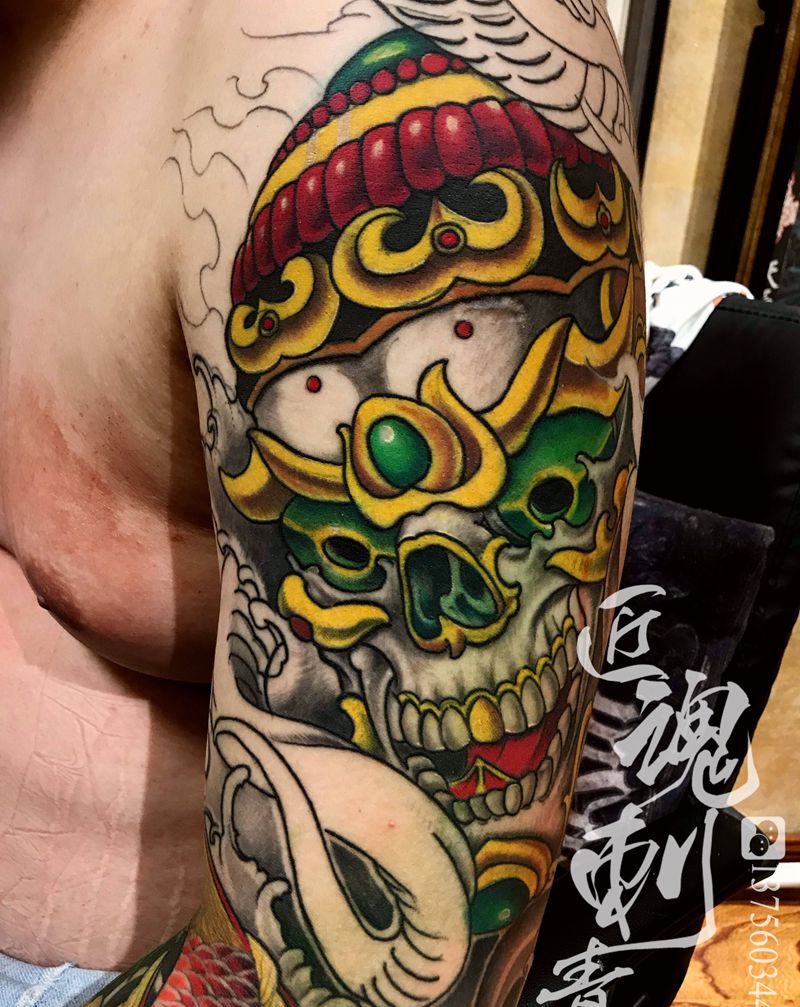 嘎巴拉花臂，纹身图片_手臂新传统纹身图案