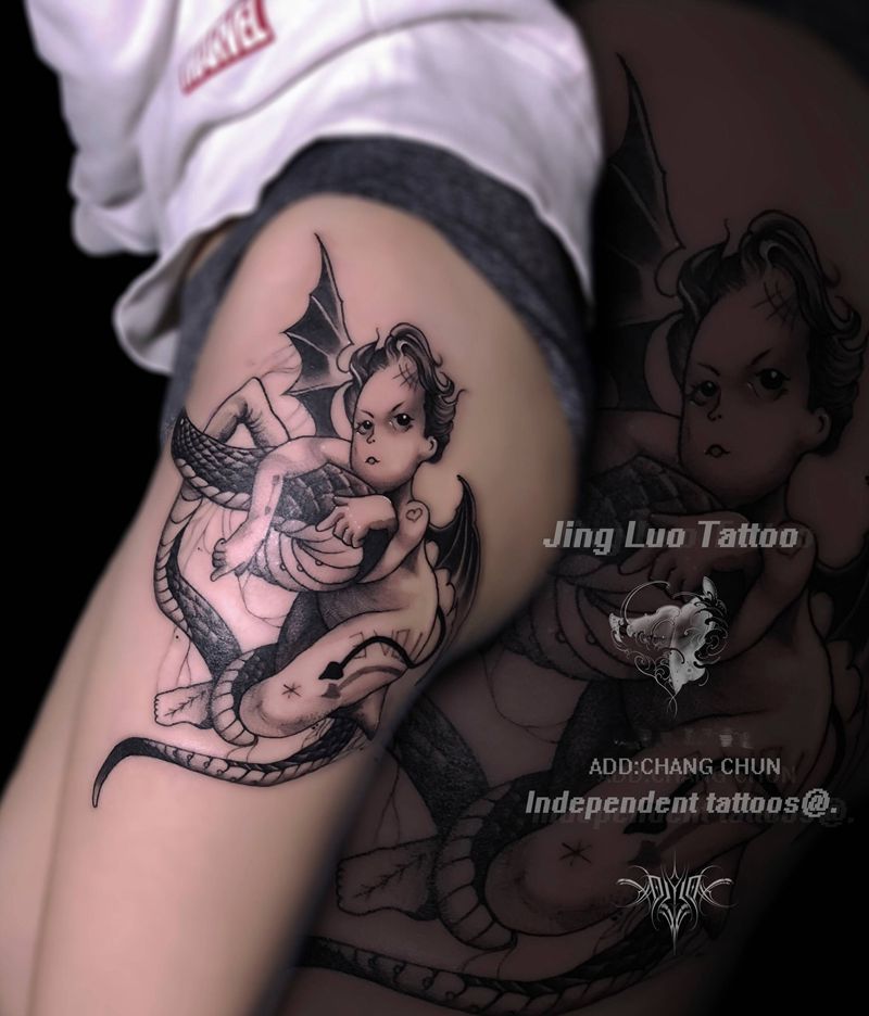 丘比特纹身图片_臀部点刺纹身图案