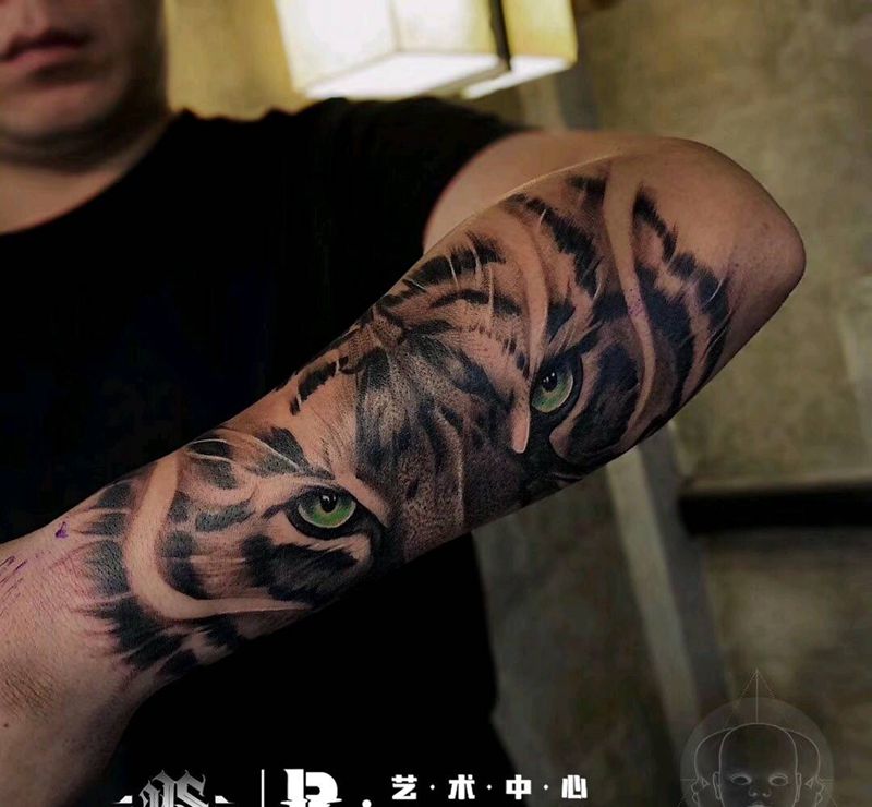 店内作品纹身图片_手臂纹身图案