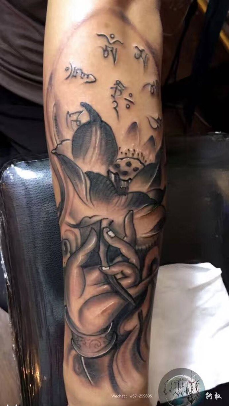 掩盖作品 50岁男人纹身图片