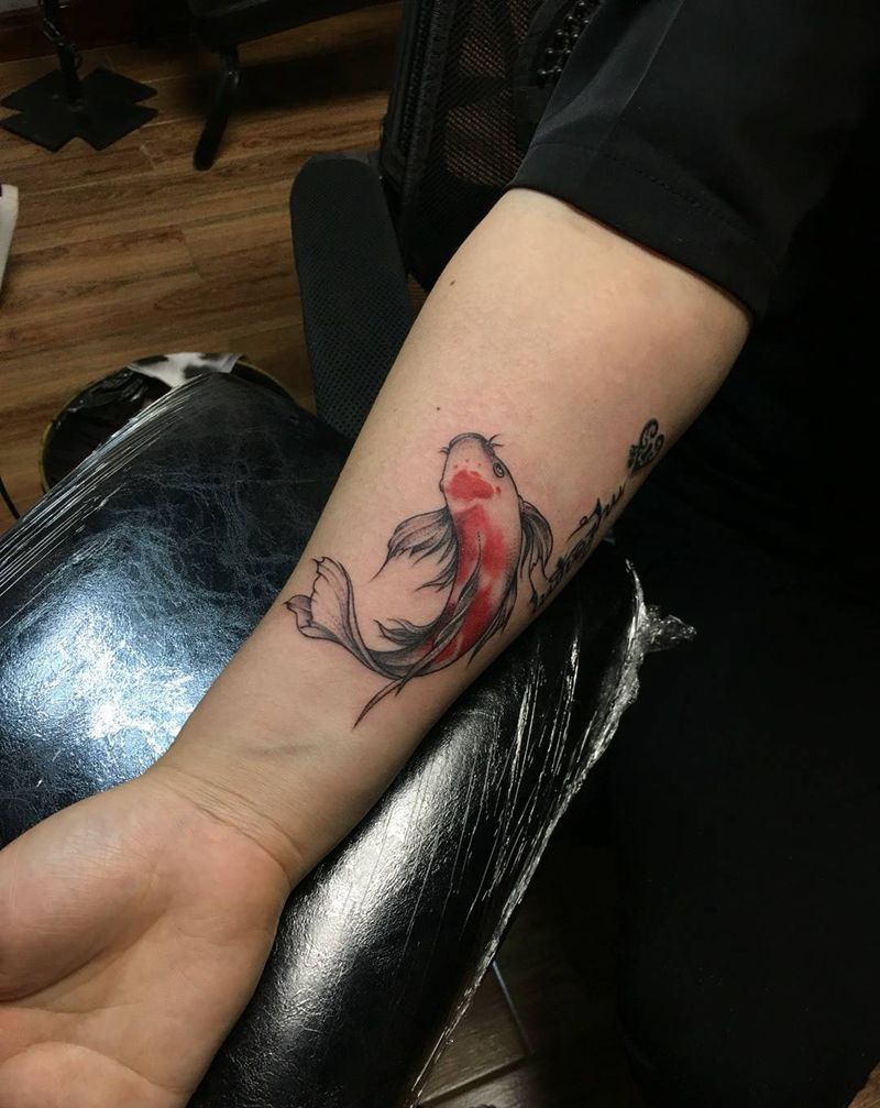 鹤顶红纹身图片