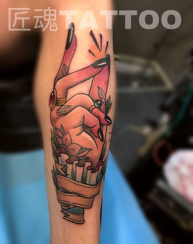 响指纹身图片_成品腿部欧美纹身图案