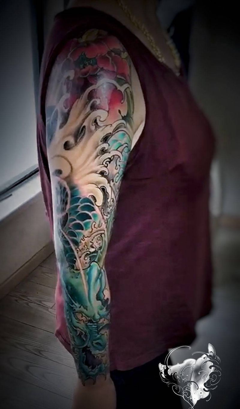 花臂龙纹身图片