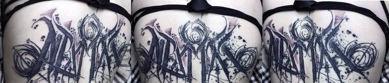 暗黑花体字纹身图片_腰部背部花体字纹身图案