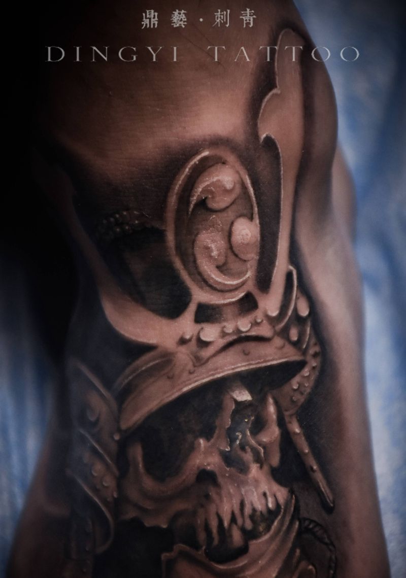 鬼武士纹身图片_脚部欧美写实新传统纹身图案
