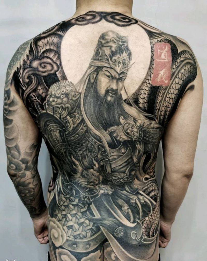满背关羽纹身图片_背部新传统欧美写实纹身图案