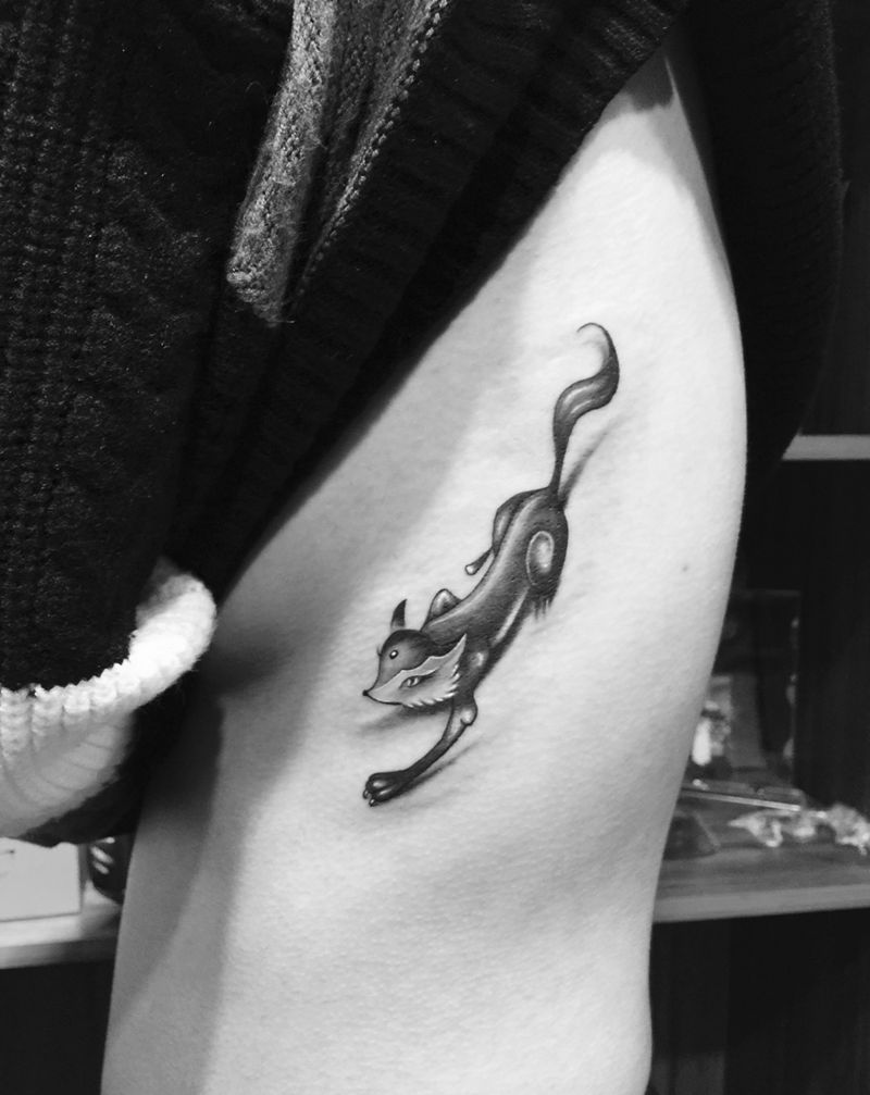 小狐狸纹身图片_成品胸部动物清新原创纹身图案