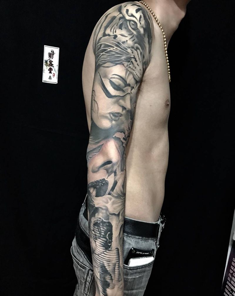 欧美黑灰花臂 以顾客要求设计纹身图片_成品手臂欧美人物原创纹身图案