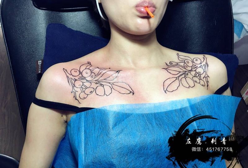 肩花 樱桃纹身图片_植物欧美纹身图案