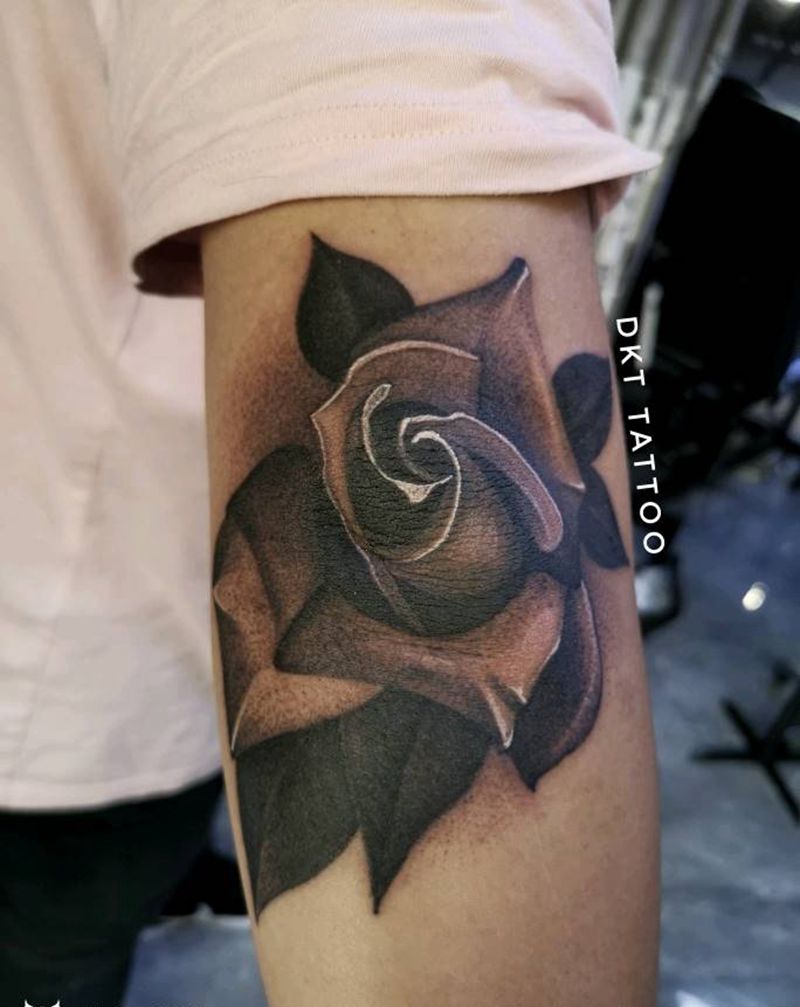 点刺玫瑰花纹身图片_手臂欧美写实点刺纹身图案