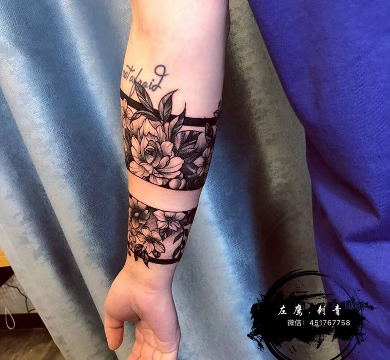 花卉 臂环纹身图片