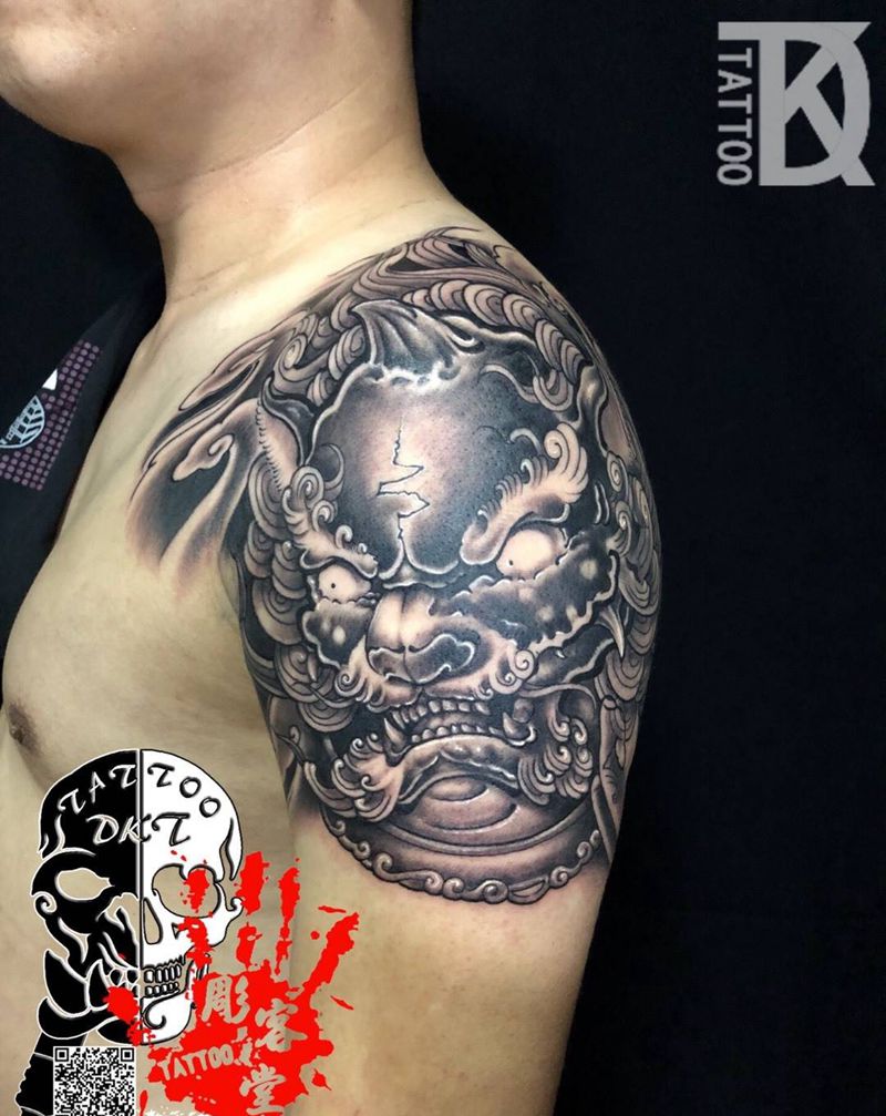 唐狮纹身图片_肩部新传统纹身图案