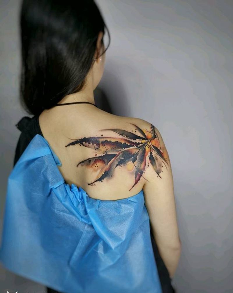 水墨叶 遮盖作品纹身图片_肩部背部水墨纹身图案