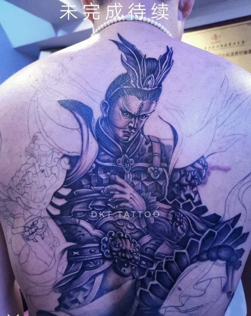 满背二郎神未完成待续纹身图片_背部新传统欧美写实纹身图案