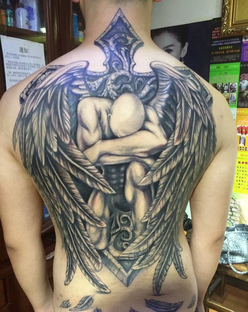 坠落天使纹身图片_成品背部传统人物纹身图案