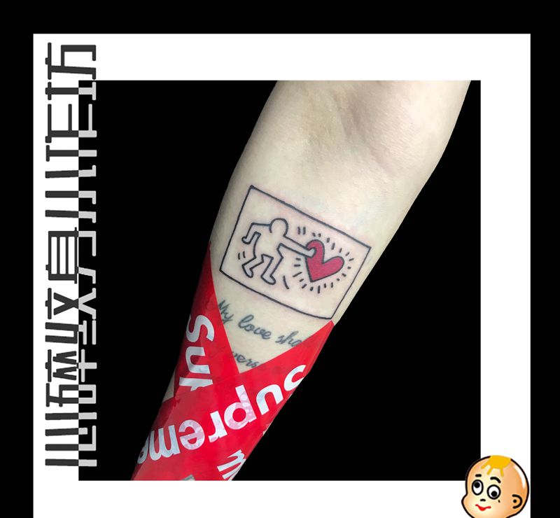 小清新纹身图片_手部几何欧美写实纹身图案