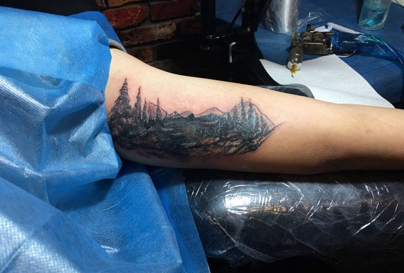 遮盖 树林纹身图片_手臂植物纹身图案