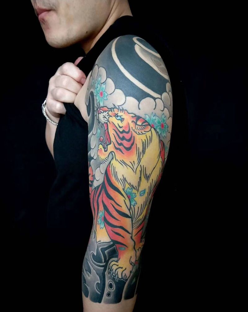 七分袖 老虎纹身图片_手臂传统动物原创纹身图案