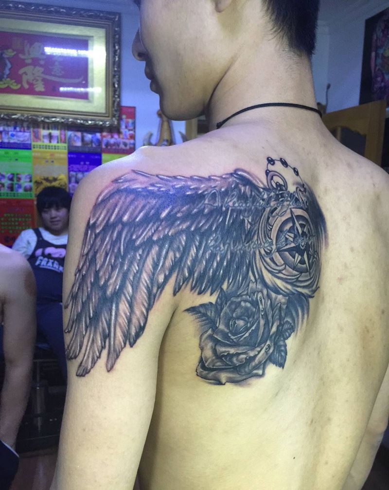 起飞了纹身图片_成品肩部手臂传统原创写实纹身图案