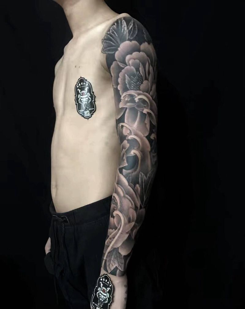 富贵牡丹单色花臂纹身图片_成品手臂传统国画植物原创纹身图案