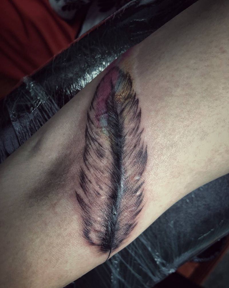 炫彩羽毛纹身图片