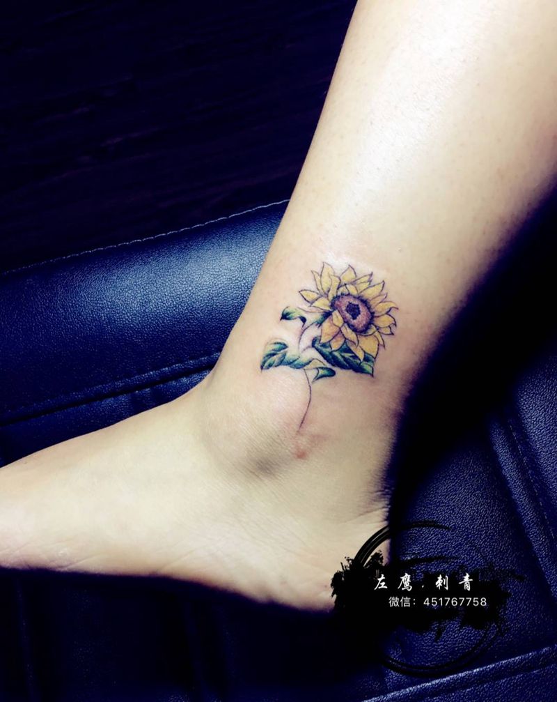 向日葵纹身图片_脚部清新植物纹身图案