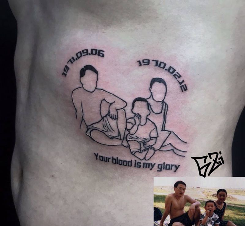 照片线条纹身图片_腹部腰部欧美写实点刺纹身图案