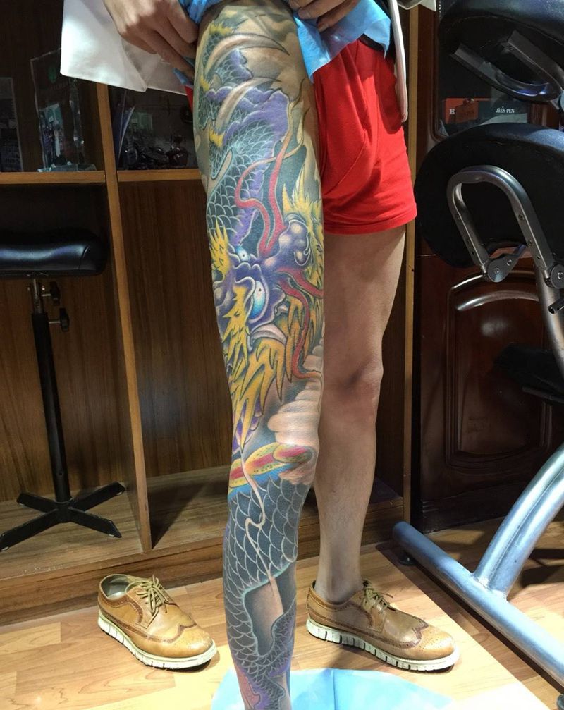 神龙盘腿纹身图片_成品腿部原创动物传统纹身图案