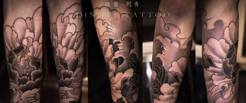 小臂牡丹纹身图片