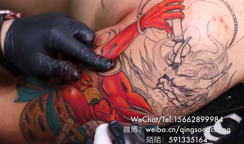 200斤的彩色半胛纹身图片