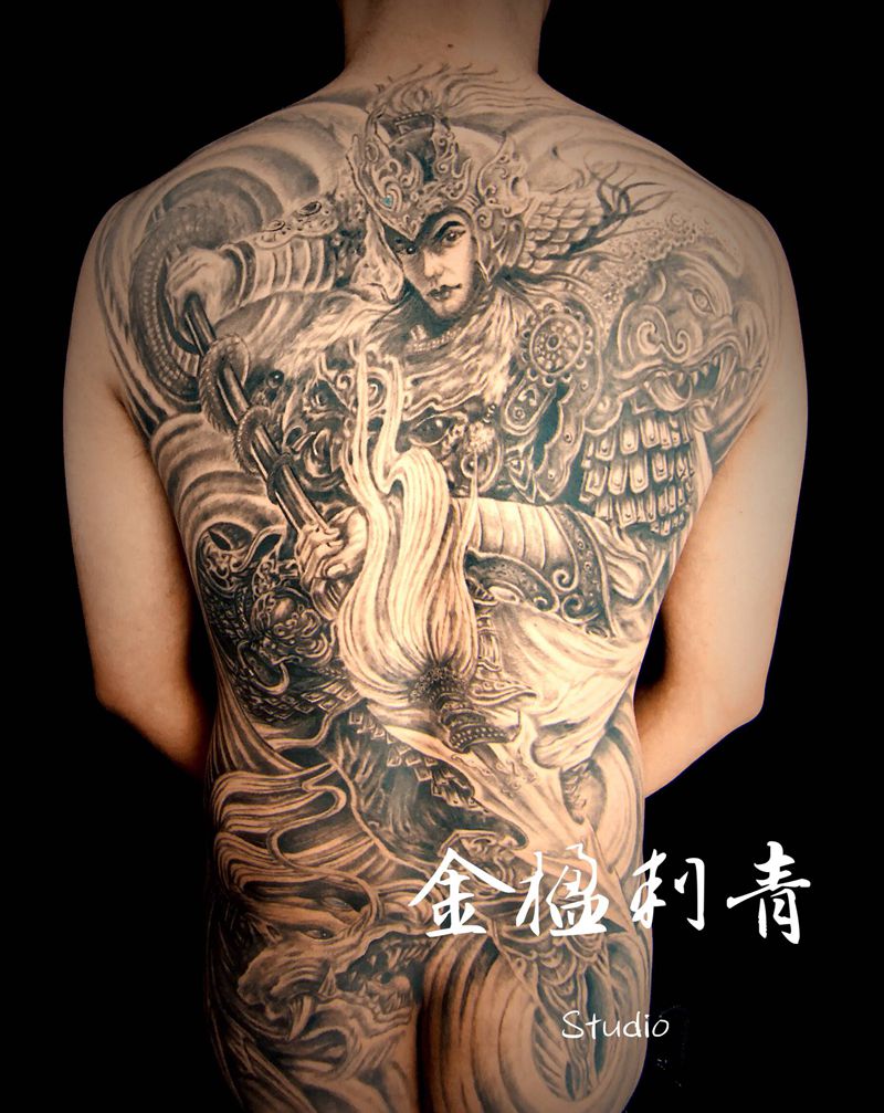 赵子龙，赵云纹身图片_背部新传统欧美写实人物三国纹身图案