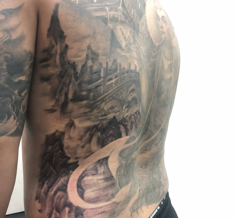 菩萨纹身图片_背部纹身图案