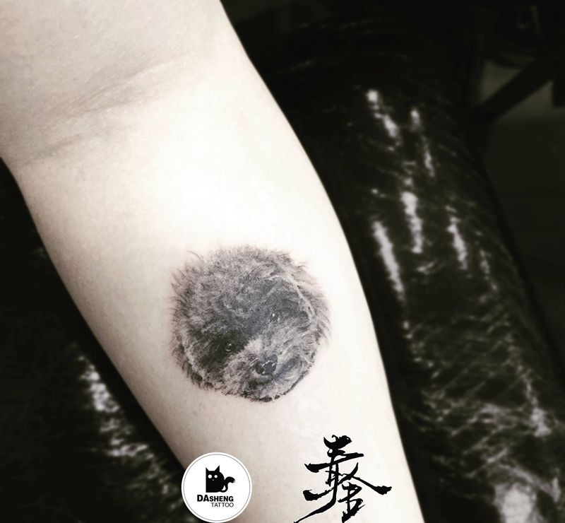 旺旺纹身图片_点刺纹身图案