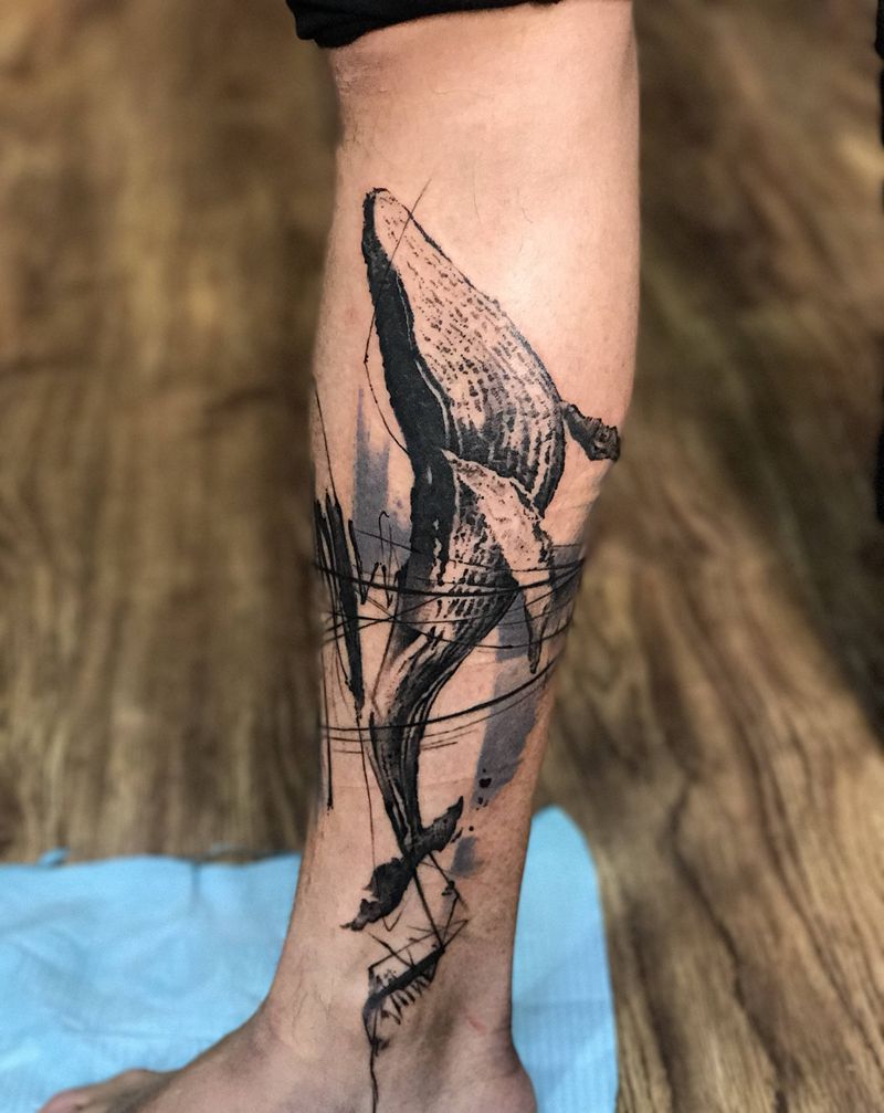 鲸鱼纹身图片_腿部水彩水墨纹身图案