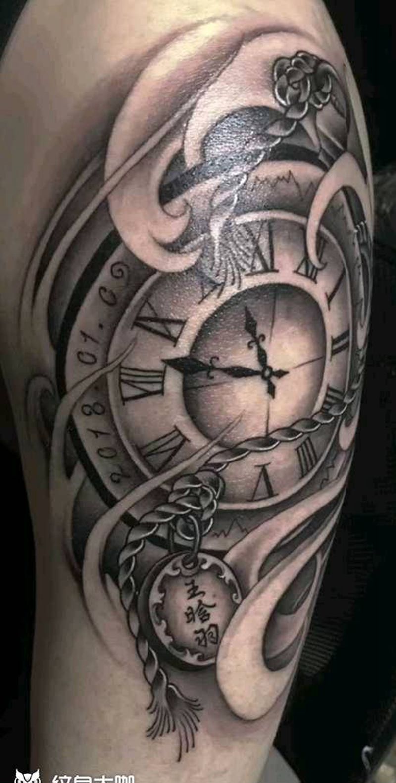 钟表纹身图片_欧美写实纹身图案