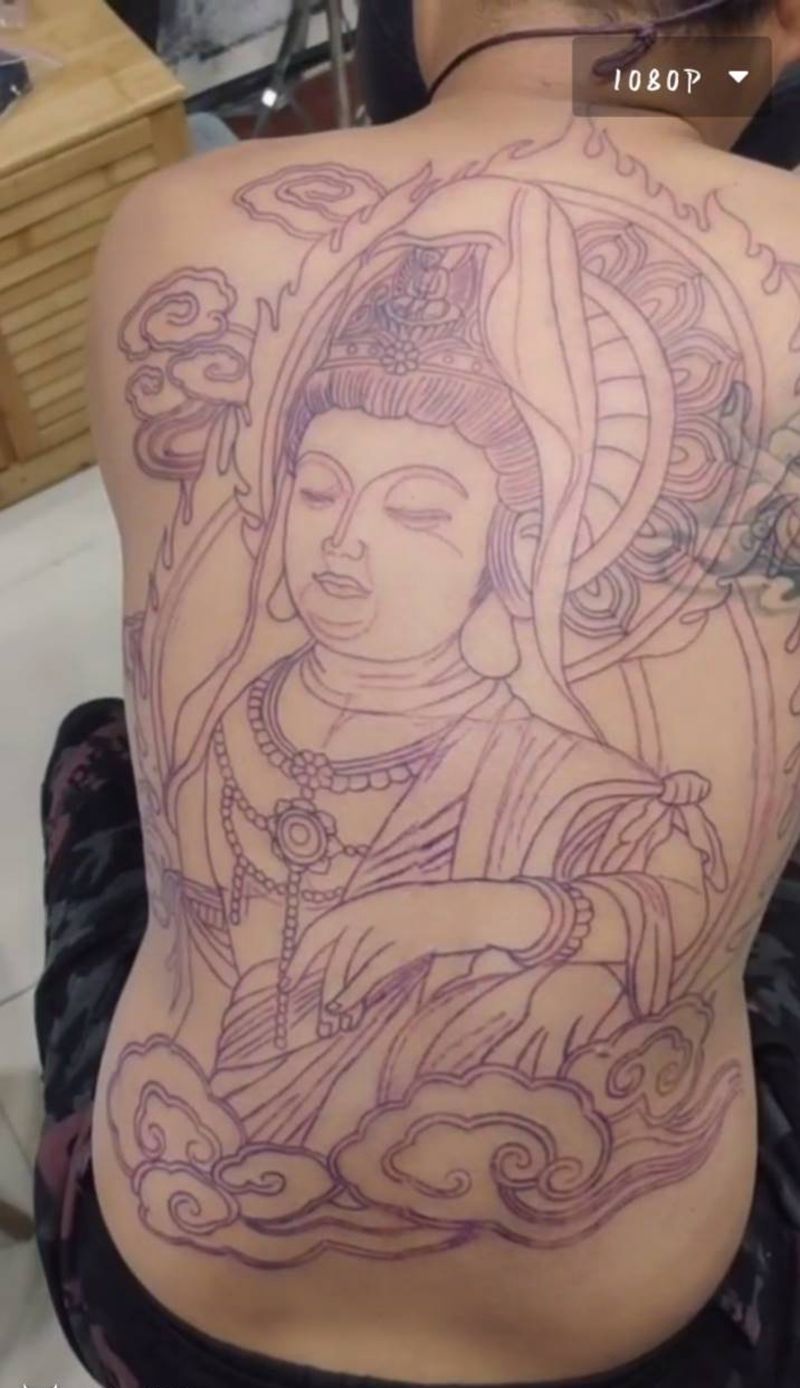 观音，遮盖纹身图片_背部纹身图案