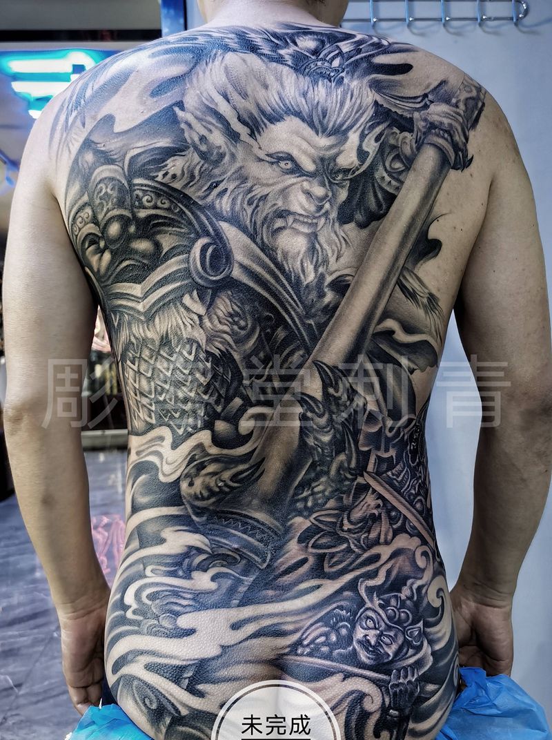 满背斗战胜佛未完成待续纹身图片_背部新传统纹身图案