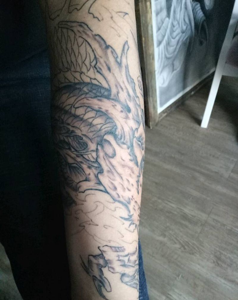小臂龙纹身图片